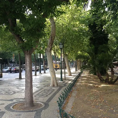 Double L - Avenida * Lisboa